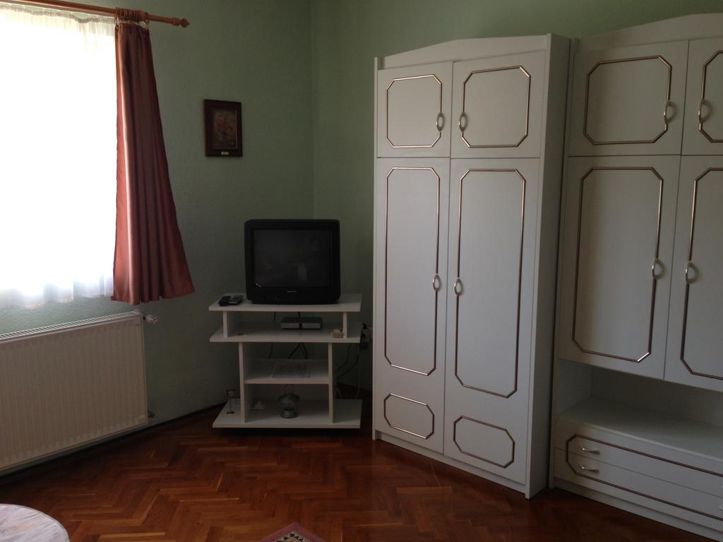 Villa Natalia Heviz Luaran gambar